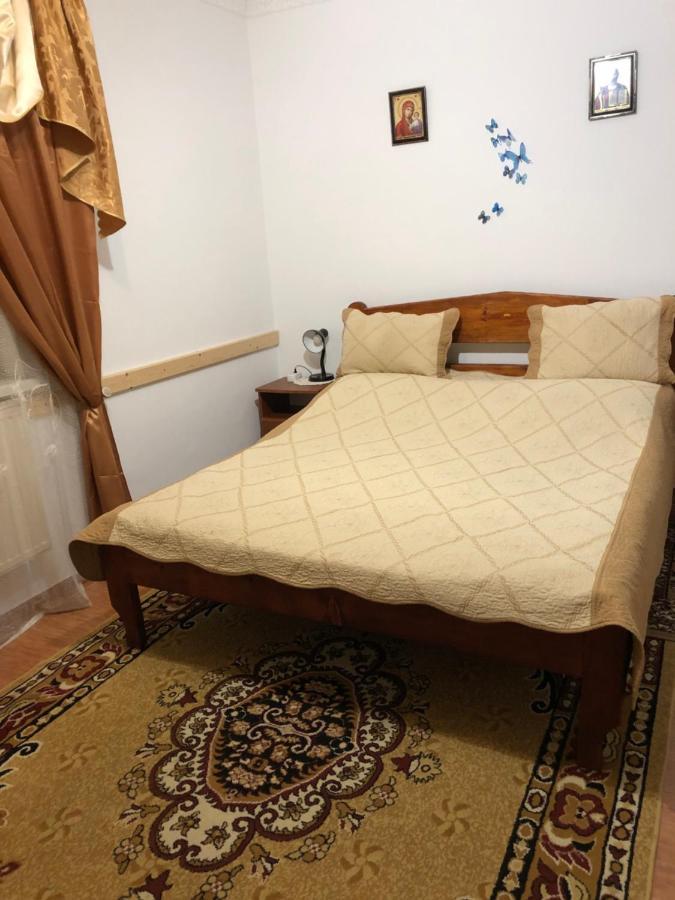 Біля Комори Pilipets Extérieur photo